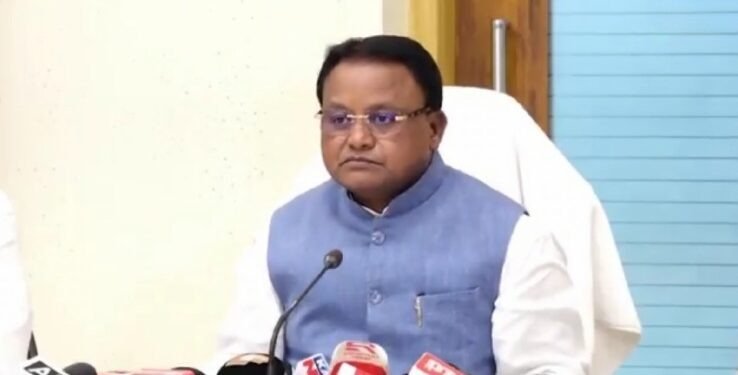 Chief Minister directs police to be vigilant against illegal intrusion || ଅବୈଧ ଅନୁପ୍ରବେଶ ବିରୋଧରେ ସତର୍କ ରହିବା ପାଇଁ ପୋଲିସକୁ ମୁଖ୍ୟମନ୍ତ୍ରୀଙ୍କ ନିର୍ଦ୍ଦେଶ