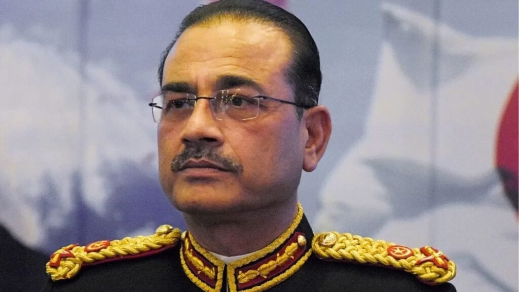 Pakistan Army Chief sleeps wearing a bulletproof jacket || ନିଦରେ ବି ଥରି ଉଠନ୍ତି ମୁନିର! ବୁଲେଟପ୍ରୁଫ୍ ଜ୍ୟାକେଟ୍ ପିନ୍ଧି ଶୁଅନ୍ତି ପାକିସ୍ତାନ ସେନା ମୁଖ୍ୟ