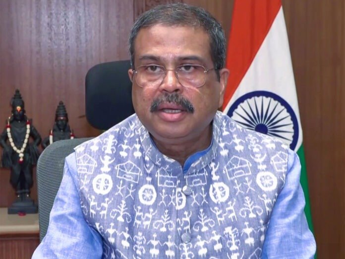 ଛାତ୍ର ଆନ୍ଦୋଳନ ଓ NEET ବିବାଦର ବଡ଼ ପ୍ରଭାବ: ଶେଷରେ କେନ୍ଦ୍ର ଶିକ୍ଷା ମନ୍ତ୍ରୀ ପଦରୁ ଇସ୍ତଫା ଦେଲେ ଧର୍ମେନ୍ଦ୍ର ପ୍ରଧାନ || Big impact of student agitation and NEET controversy: Dharmendra Pradhan finally resigns as Union Education Minister